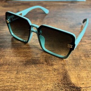 Gorgeous Light Green Chanel Women Sunglasses NWT